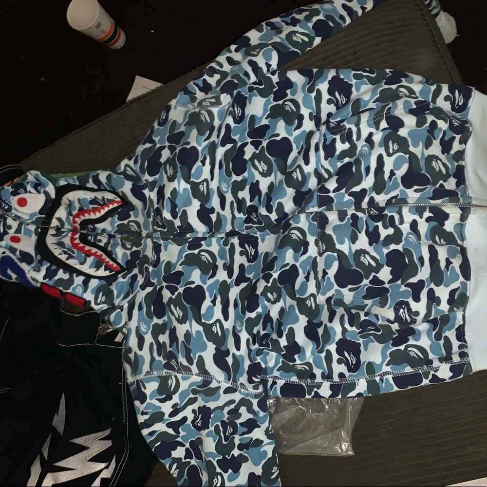 Bape hoodie - Picture 3 of 3